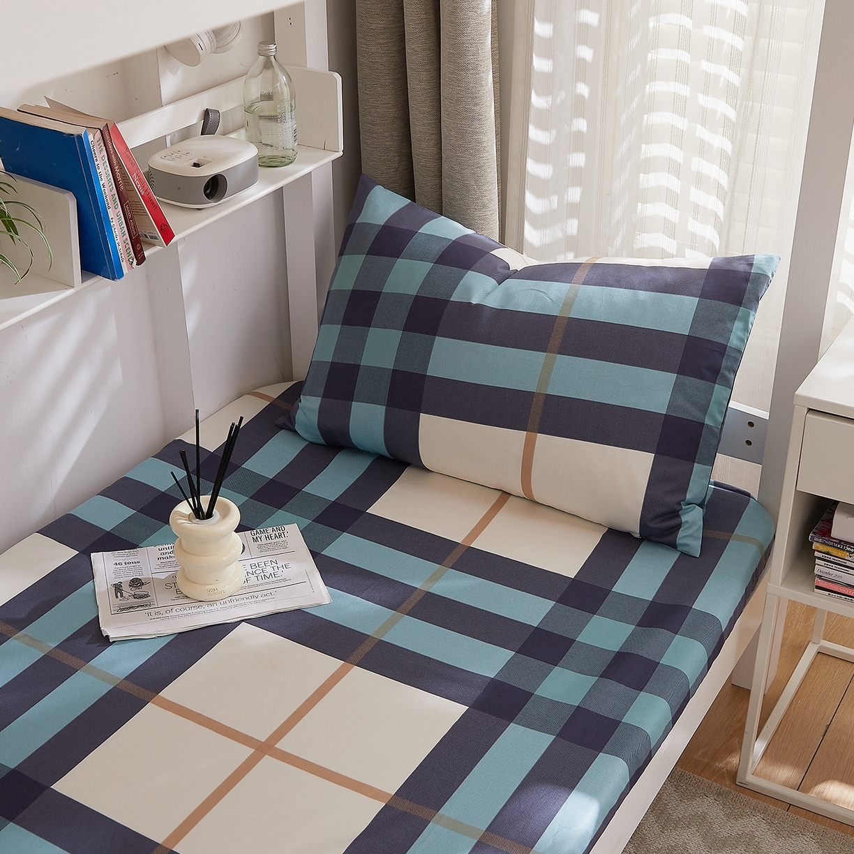 91家纺网 家纺一手货源 找家纺 DoDo 兜兜 2025新款全棉纯棉小清新卡通条格学生宿舍系列单品床笠 畅想未来A版