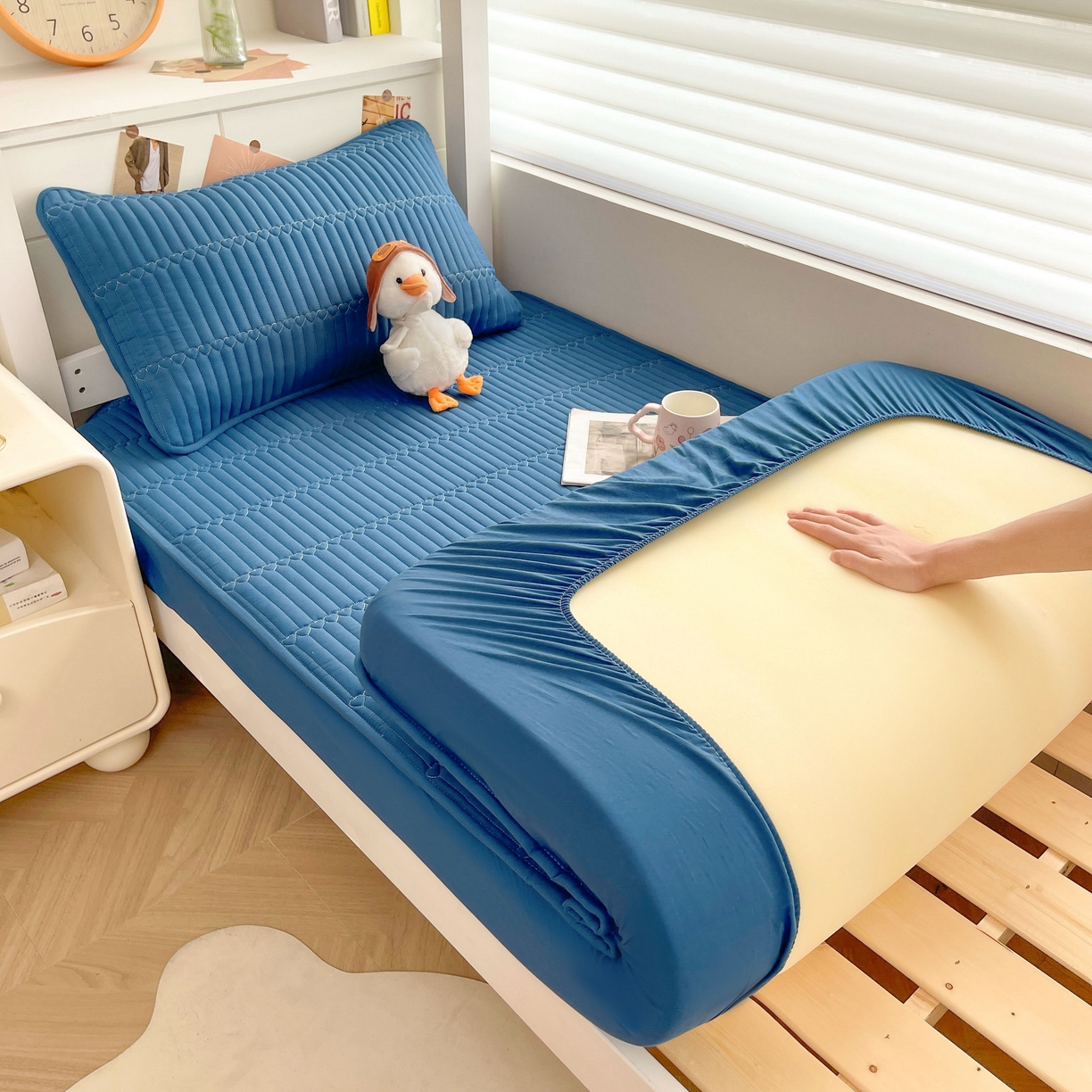 雯豆2025新品学生床上下铺夹棉床笠宿舍床垫保护套 简爱-黛蓝