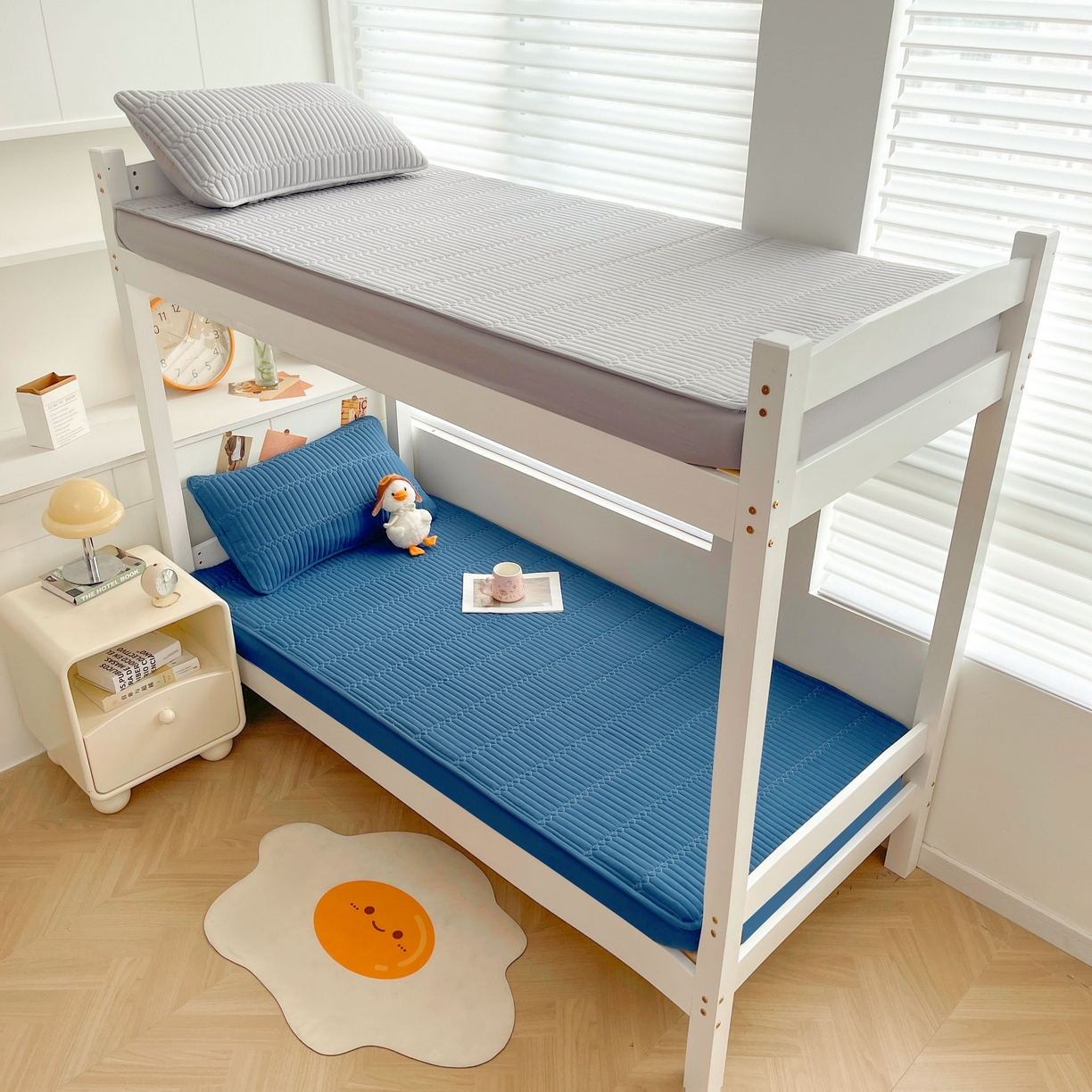 91家纺网 家纺一手货源 找家纺 雯豆2025新品学生床上下铺夹棉床笠宿舍床垫保护套 简爱-黛蓝