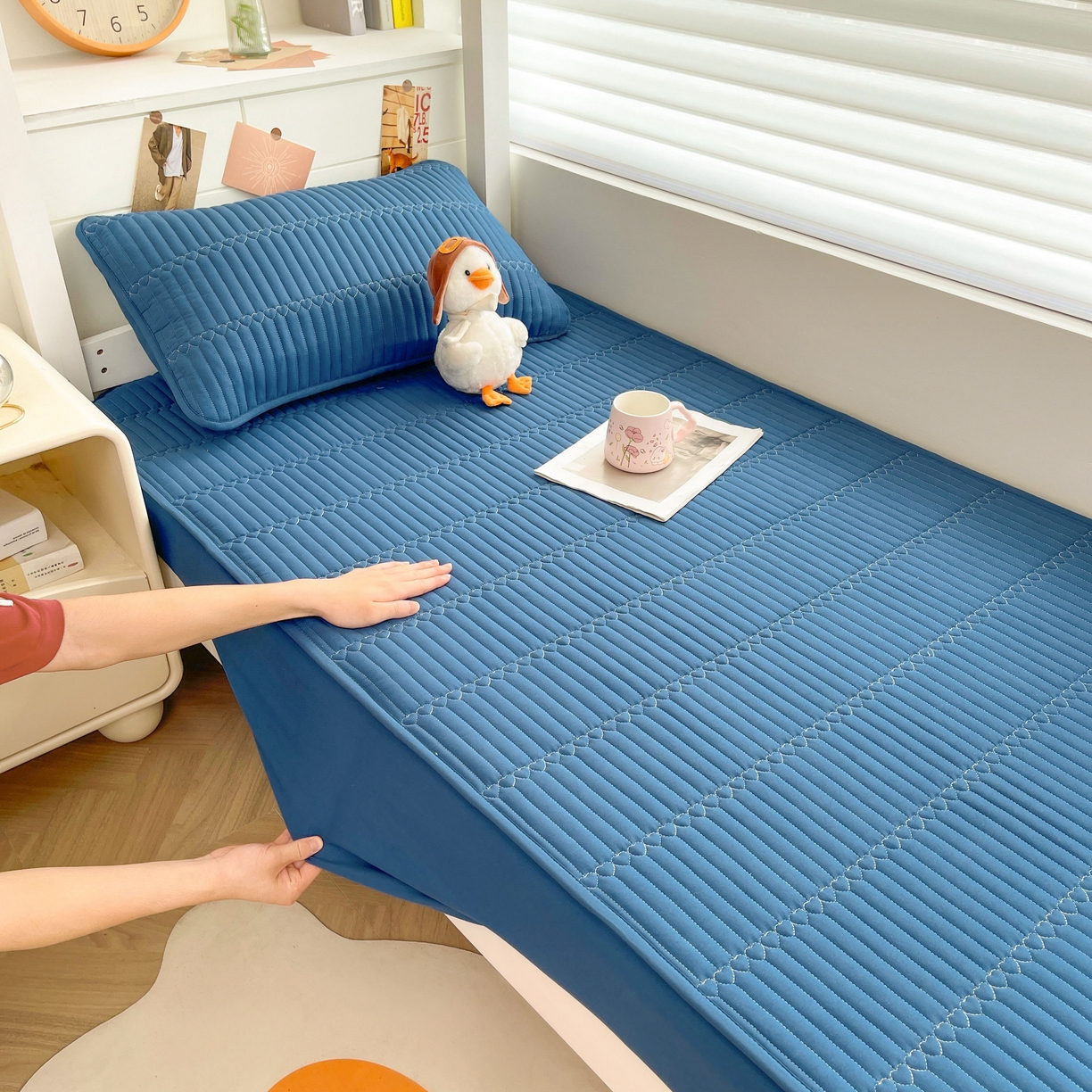 91家纺网 家纺一手货源 找家纺 雯豆2025新品学生床上下铺夹棉床笠宿舍床垫保护套 简爱-黛蓝