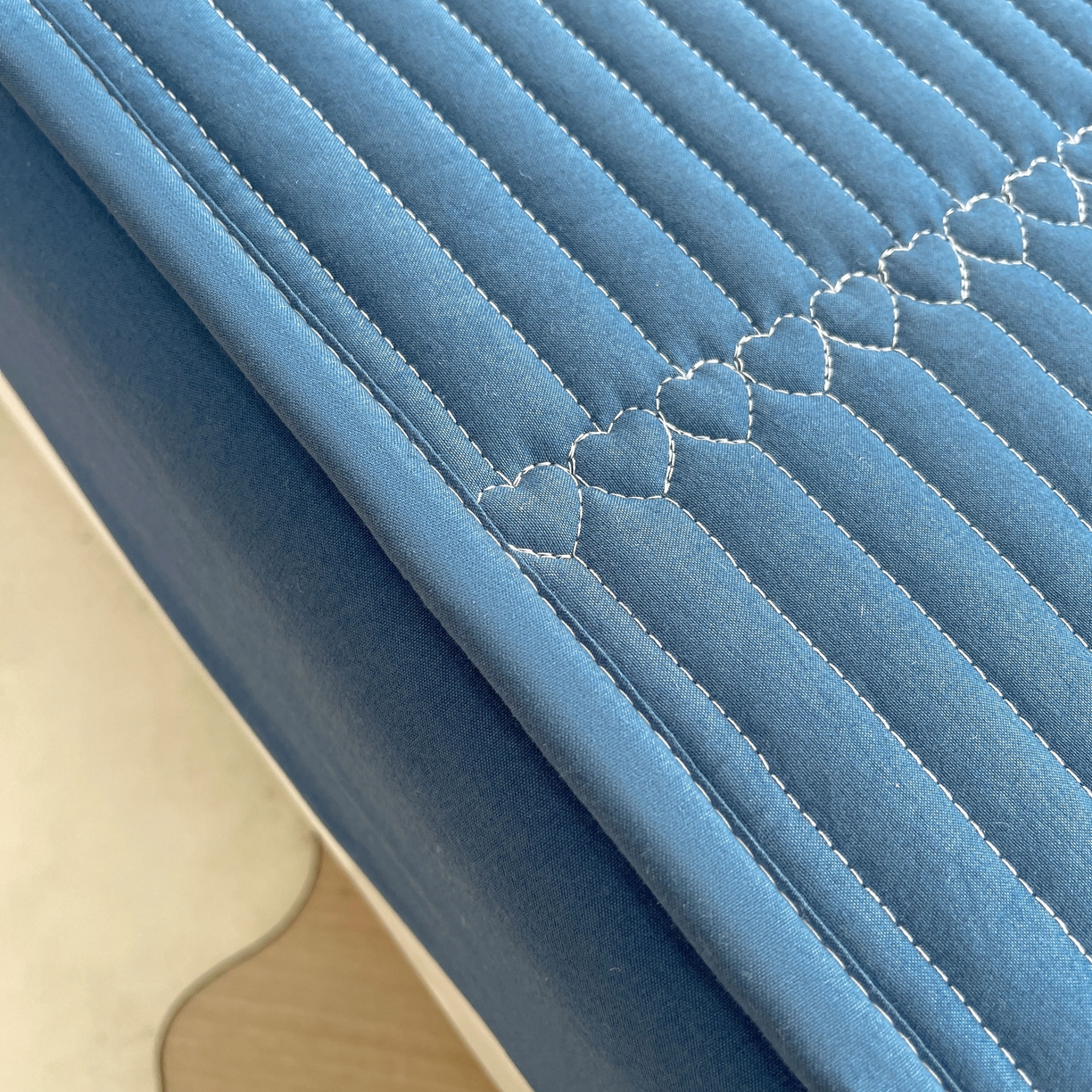 91家纺网 家纺一手货源 找家纺 雯豆2025新品学生床上下铺夹棉床笠宿舍床垫保护套 简爱-黛蓝