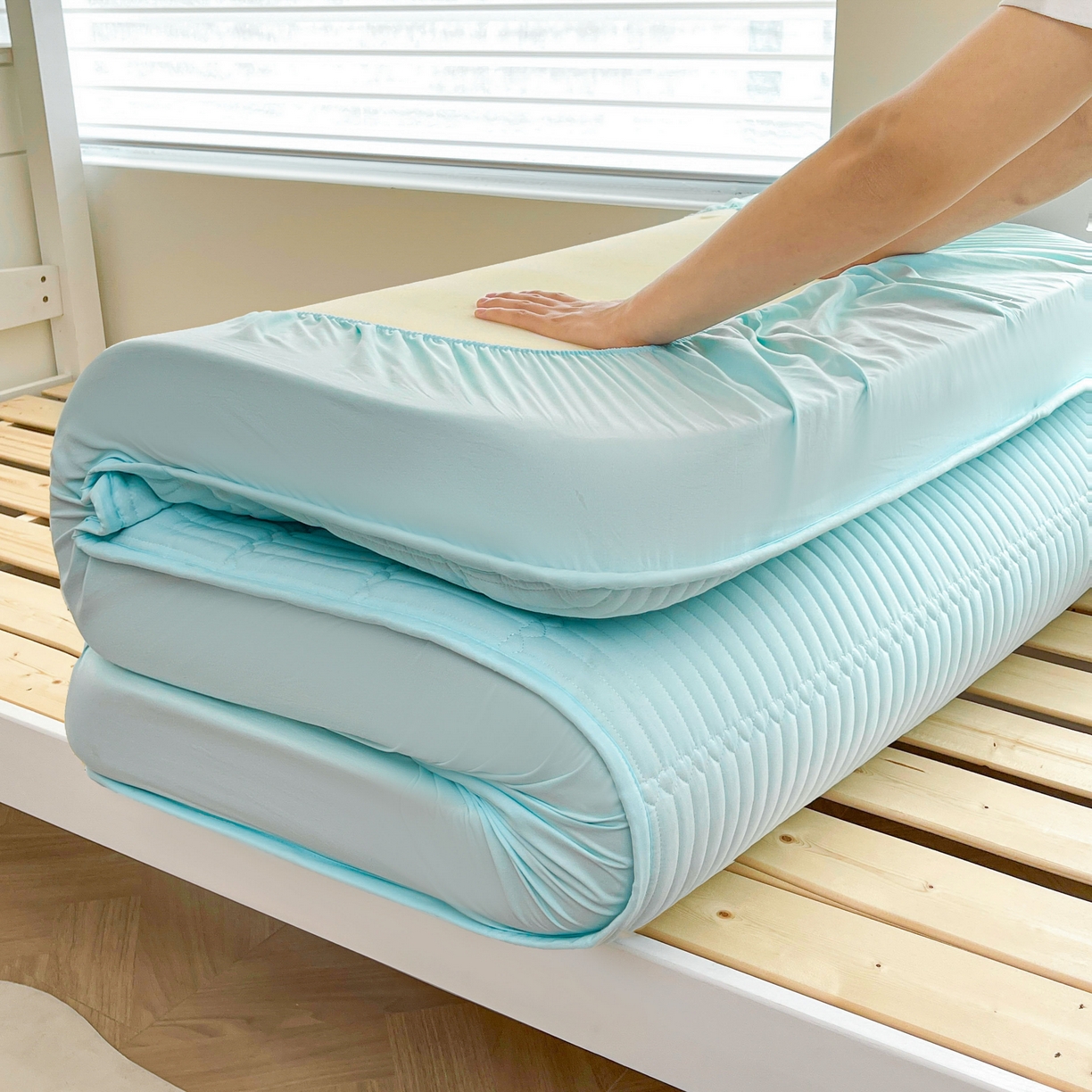 91家纺网 家纺一手货源 找家纺 雯豆2025新品学生床上下铺夹棉床笠宿舍床垫保护套 简爱-淡水蓝