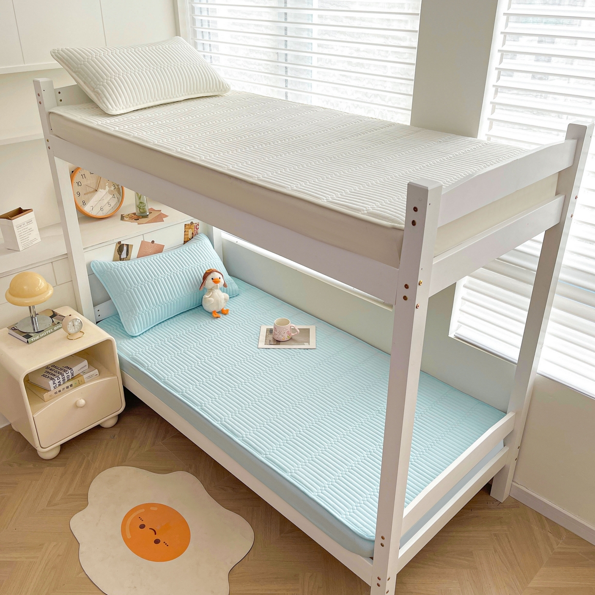 91家纺网 家纺一手货源 找家纺 雯豆2025新品学生床上下铺夹棉床笠宿舍床垫保护套 简爱-淡水蓝