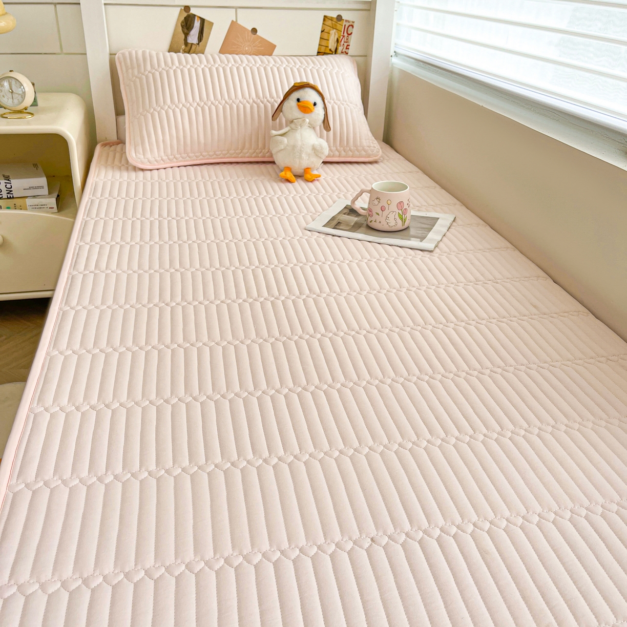 91家纺网 家纺一手货源 找家纺 雯豆2025新品学生床上下铺夹棉床笠宿舍床垫保护套 简爱-密合粉