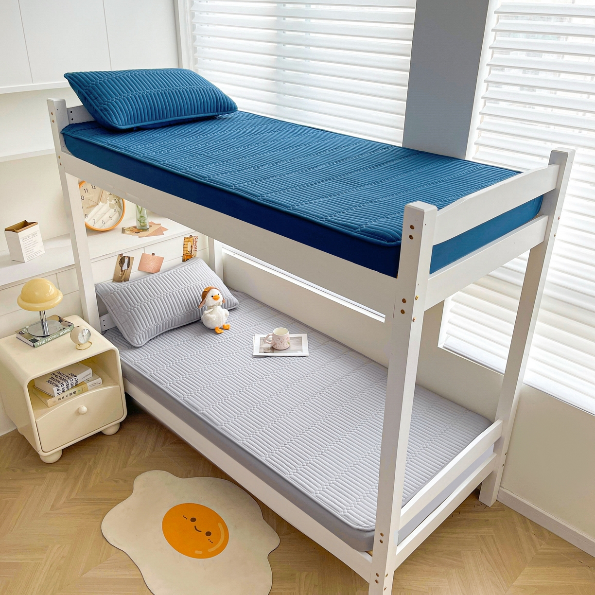 91家纺网 家纺一手货源 找家纺 雯豆家纺 2025新款四季款学生宿舍夹棉床笠上下铺床垫保护套 简爱-暮云灰