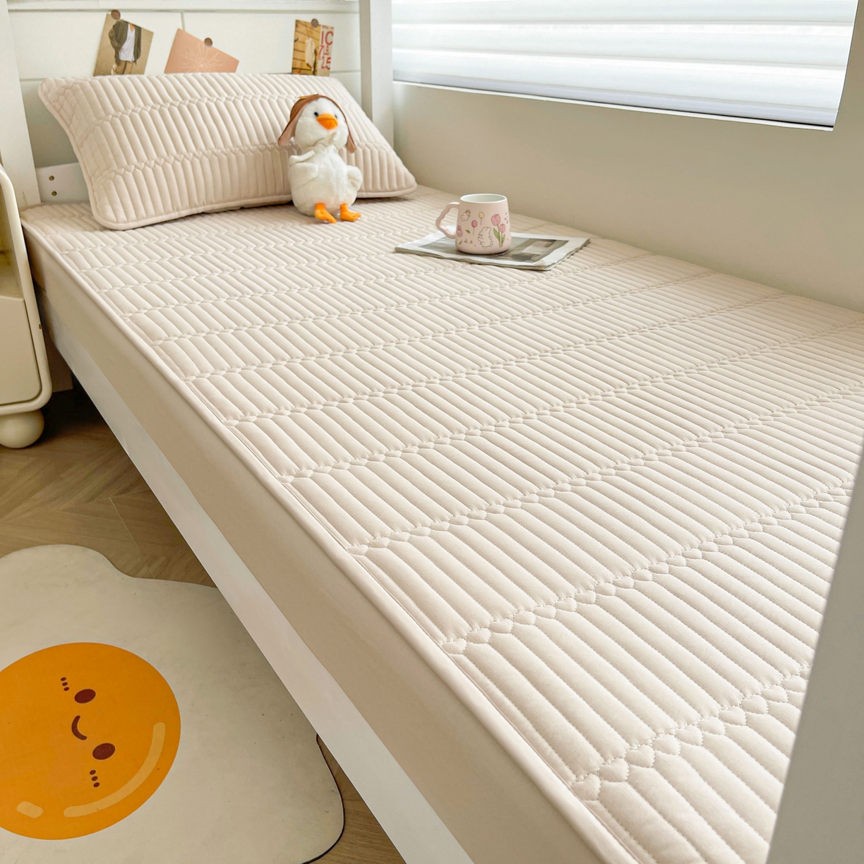 91家纺网 家纺一手货源 找家纺 雯豆2025新品学生床上下铺夹棉床笠宿舍床垫保护套 简爱-奶咖