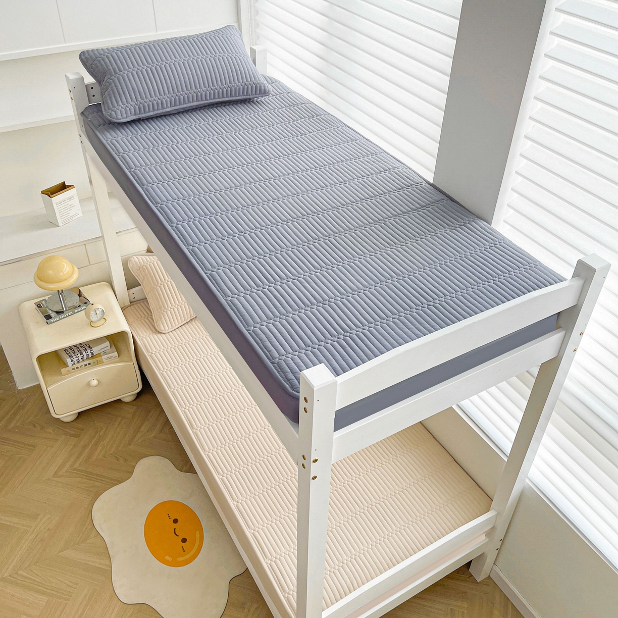 91家纺网 家纺一手货源 找家纺 雯豆2025新品学生床上下铺夹棉床笠宿舍床垫保护套 简爱-奶咖