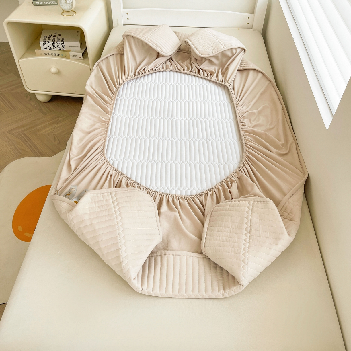 91家纺网 家纺一手货源 找家纺 雯豆2025新品学生床上下铺夹棉床笠宿舍床垫保护套 简爱-奶咖