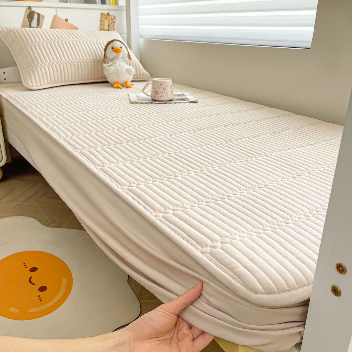 91家纺网 家纺一手货源 找家纺 雯豆2025新品学生床上下铺夹棉床笠宿舍床垫保护套 简爱-奶咖