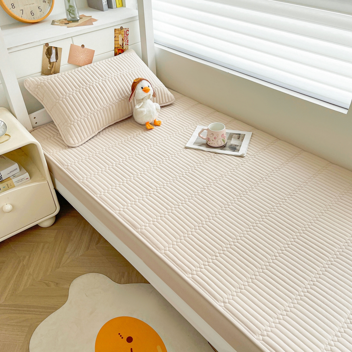 91家纺网 家纺一手货源 找家纺 雯豆2025新品学生床上下铺夹棉床笠宿舍床垫保护套 简爱-奶咖