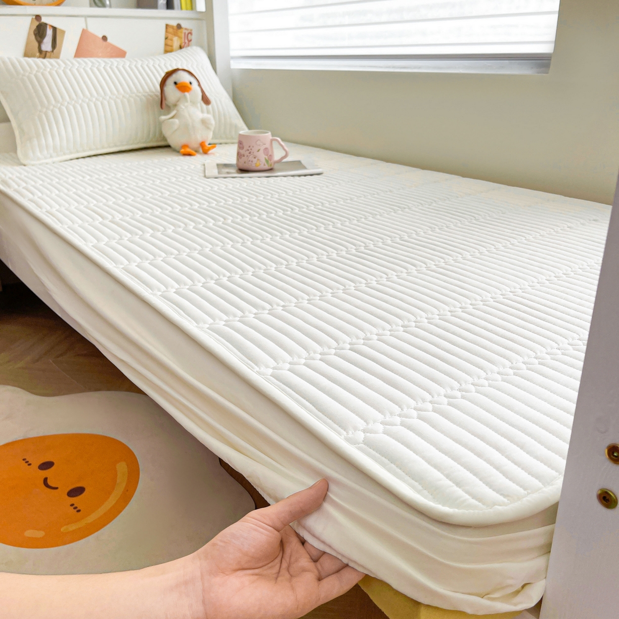 91家纺网 家纺一手货源 找家纺 雯豆2025新品学生床上下铺夹棉床笠宿舍床垫保护套简爱-月光白