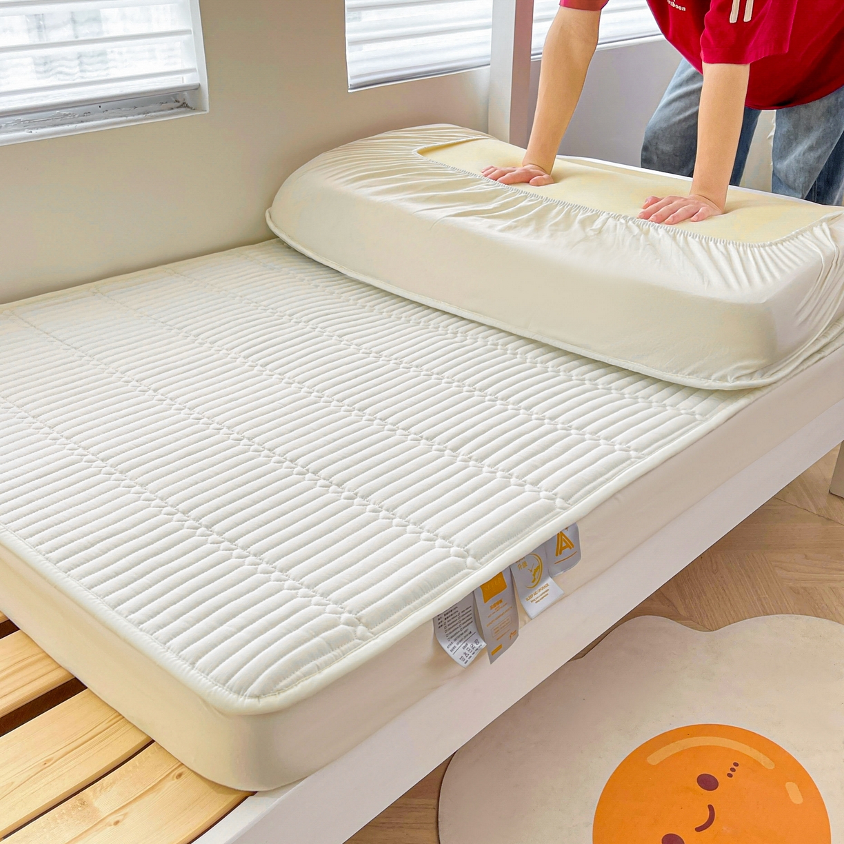 91家纺网 家纺一手货源 找家纺 雯豆2025新品学生床上下铺夹棉床笠宿舍床垫保护套简爱-月光白