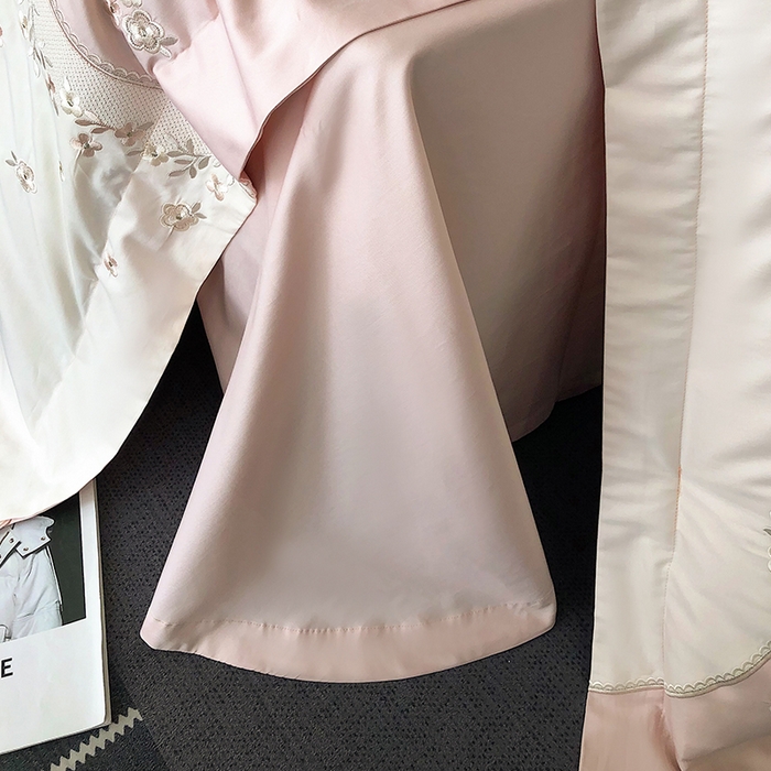 91家纺网 家纺一手货源 找家纺 乐美家纺 2025新款A类100支新疆长绒棉全棉纯棉轻奢刺绣四件套-花城秘境系列 花城秘境-粉