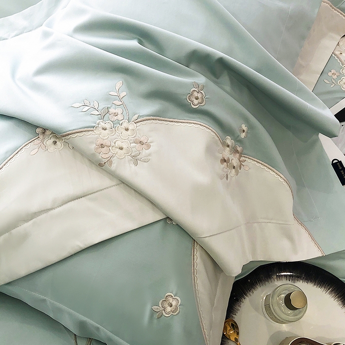 91家纺网 家纺一手货源 找家纺 乐美家纺 2025新款A类100支新疆长绒棉全棉纯棉轻奢刺绣四件套-花城秘境系列 花城秘境-蓝