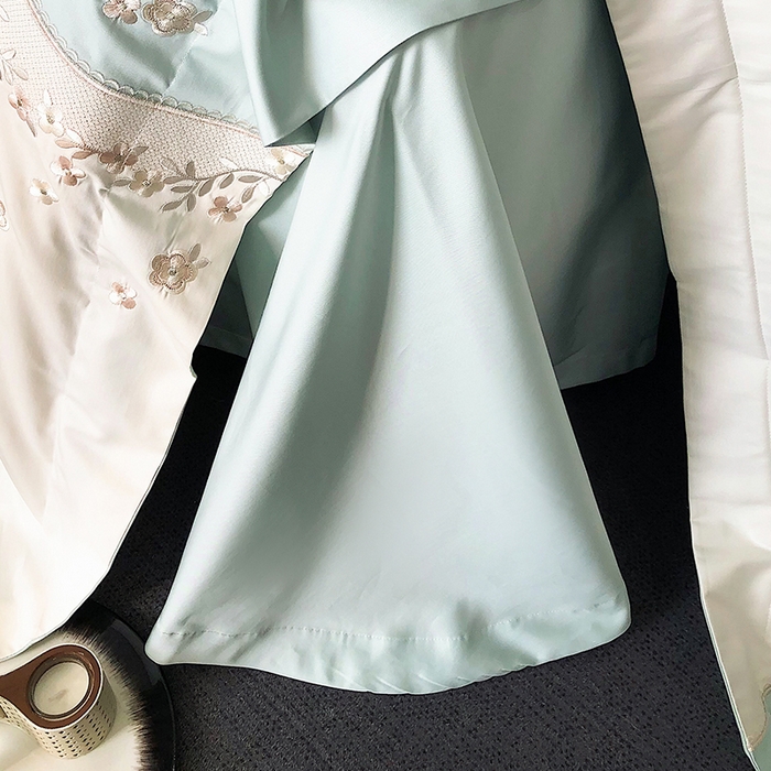 91家纺网 家纺一手货源 找家纺 乐美家纺 2025新款A类100支新疆长绒棉全棉纯棉轻奢刺绣四件套-花城秘境系列 花城秘境-蓝