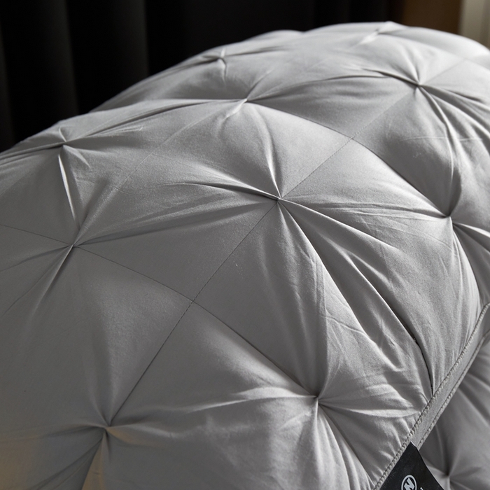 91家纺网 家纺一手货源 找家纺 御眠纺羽绒被壳 2025新款扭花羽毛枕全棉扭花羽毛枕升级款可定制尺寸 扭花羽绒枕灰一只 中枕