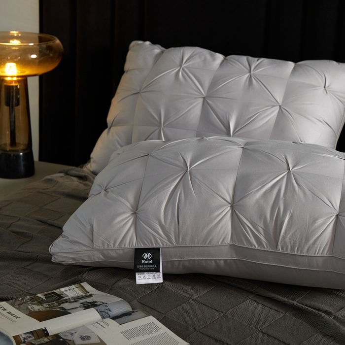 91家纺网 家纺一手货源 找家纺 御眠纺羽绒被壳 2025新款扭花羽毛枕全棉扭花羽毛枕升级款可定制尺寸 扭花羽绒枕灰一只 中枕