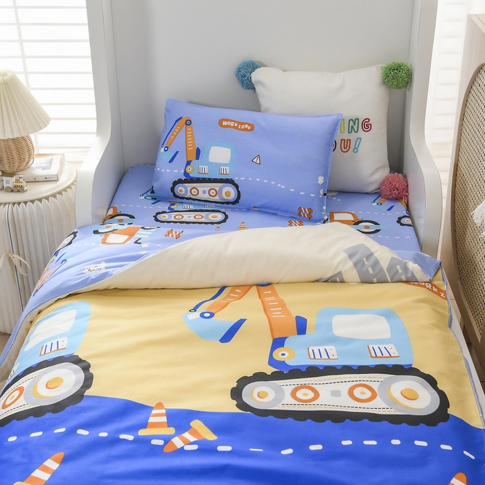 91家纺网 家纺一手货源 找家纺 梵赫 2025新款小版全棉纯棉卡通幼儿园儿童三件套套件 开心挖机