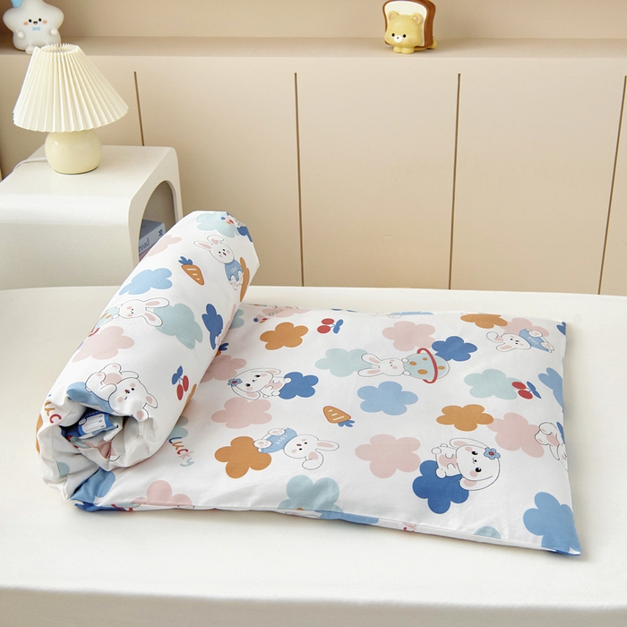 91家纺网 家纺一手货源 找家纺 梵赫 2025新款小版全棉纯棉卡通幼儿园儿童三件套套件 可爱萌兔