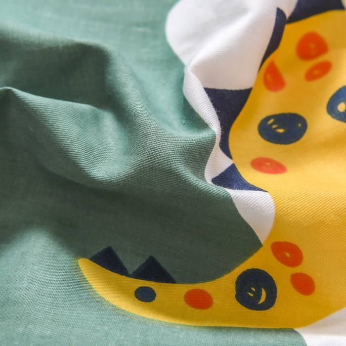 91家纺网 家纺一手货源 找家纺 梵赫 2025新款小版全棉纯棉卡通幼儿园儿童三件套套件 恐龙家族（绿）