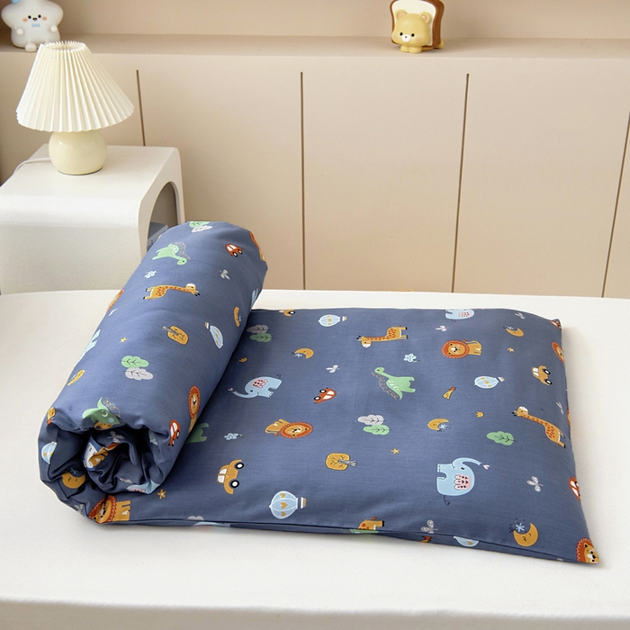 91家纺网 家纺一手货源 找家纺 梵赫 2025新款小版全棉纯棉卡通幼儿园儿童三件套套件 快乐动物园