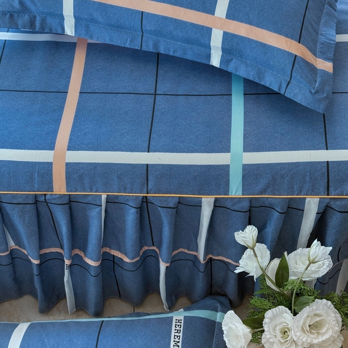 91家纺网 家纺一手货源 找家纺 雨田2025新款夹棉印花床裙 青春