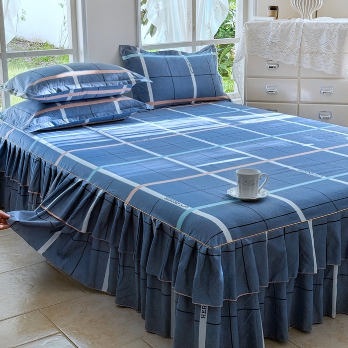 91家纺网 家纺一手货源 找家纺 雨田2025新款夹棉印花床裙 青春