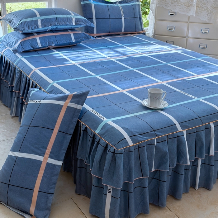 91家纺网 家纺一手货源 找家纺 雨田2025新款夹棉印花床裙 青春