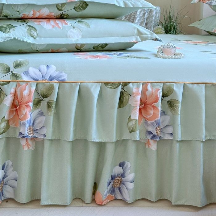 91家纺网 家纺一手货源 找家纺 雨田2025新款夹棉印花床裙 诗情画意绿