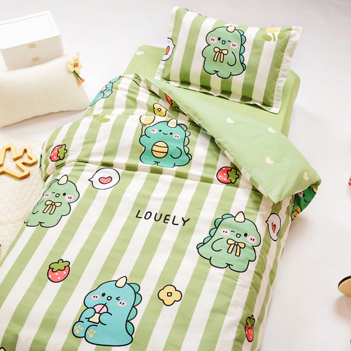 91家纺网 家纺一手货源 找家纺 梵赫 2025新款小版全棉纯棉卡通幼儿园儿童三件套套件 趣味恐龙