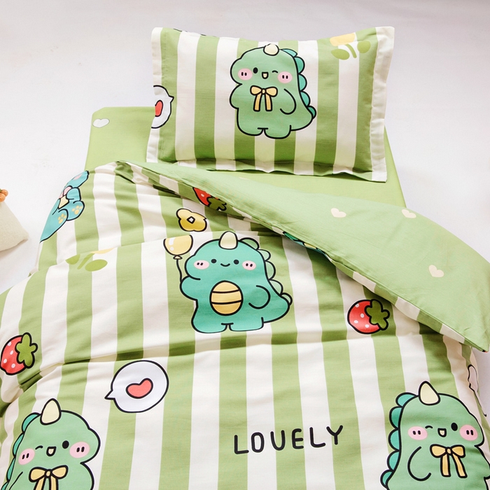 91家纺网 家纺一手货源 找家纺 梵赫 2025新款小版全棉纯棉卡通幼儿园儿童三件套套件 趣味恐龙