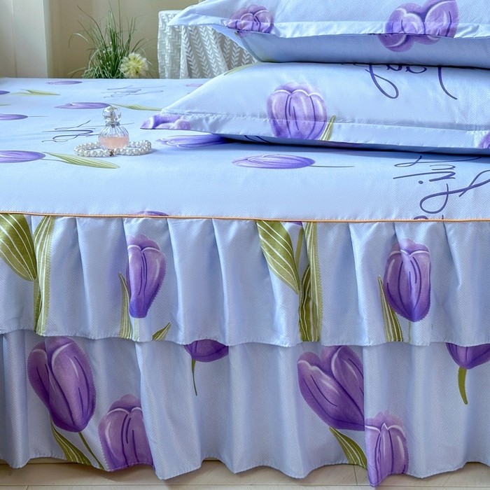 91家纺网 家纺一手货源 找家纺 雨田2025新款夹棉印花床裙 唯爱花季兰