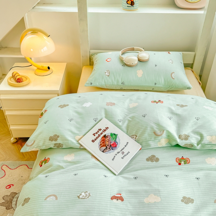 91家纺网 家纺一手货源 找家纺 简冠家纺 2025新款全棉学生三件套宿舍三件套纯棉学生床垫羽丝绒被子被芯 萌宠乐园