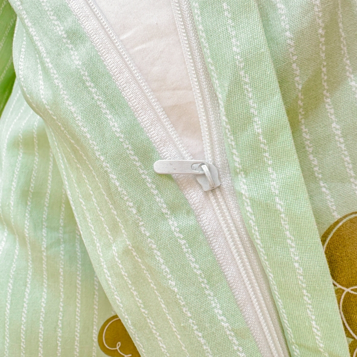 91家纺网 家纺一手货源 找家纺 简冠家纺 2025新款全棉学生三件套宿舍三件套纯棉学生床垫羽丝绒被子被芯 萌宠乐园