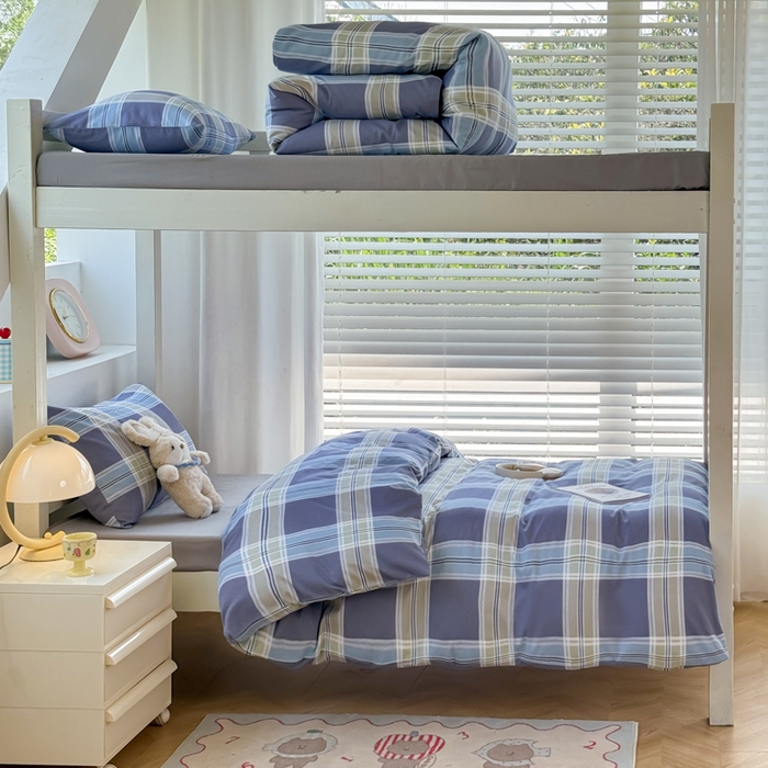 91家纺网 家纺一手货源 找家纺 简冠家纺 2025新款全棉学生三件套宿舍三件套纯棉学生床垫羽丝绒被子被芯 青木时光