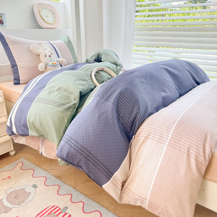 91家纺网 家纺一手货源 找家纺 简冠家纺 2025新款全棉学生三件套宿舍三件套纯棉学生床垫羽丝绒被子被芯 伊拉小镇-绿