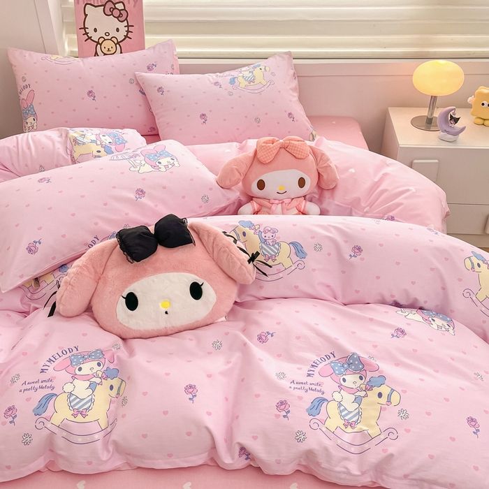 91家纺网 家纺一手货源 找家纺 暮思家居 2025新款正版授权三丽鸥全棉纯棉四件套系列-第三批 美乐蒂木马