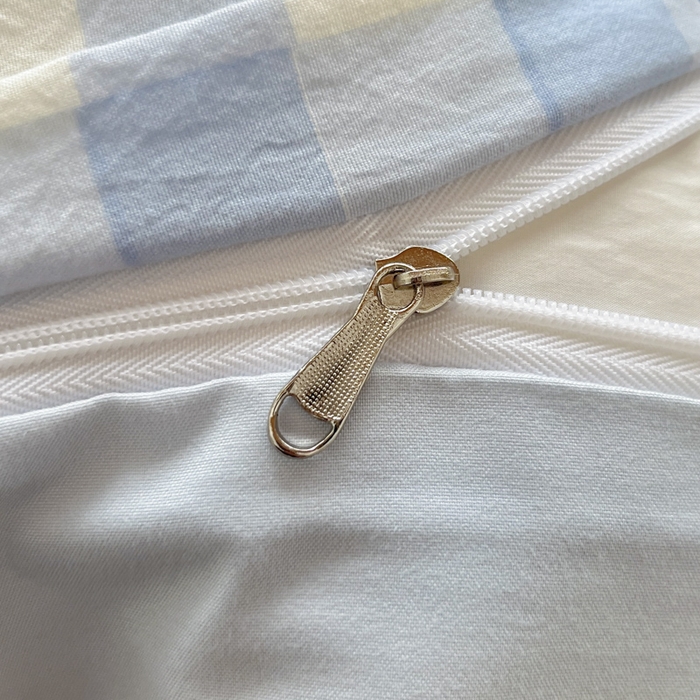 91家纺网 家纺一手货源 找家纺 如一 2025新款A类卡通毛巾绣水洗云朵棉学生宿舍床三件套 蛋糕熊