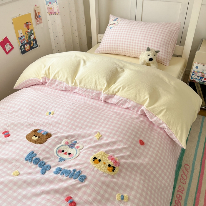 91家纺网 家纺一手货源 找家纺 如一 2025新款A类卡通毛巾绣水洗云朵棉学生宿舍床三件套 好朋友