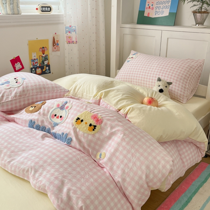 91家纺网 家纺一手货源 找家纺 如一 2025新款A类卡通毛巾绣水洗云朵棉学生宿舍床三件套 好朋友