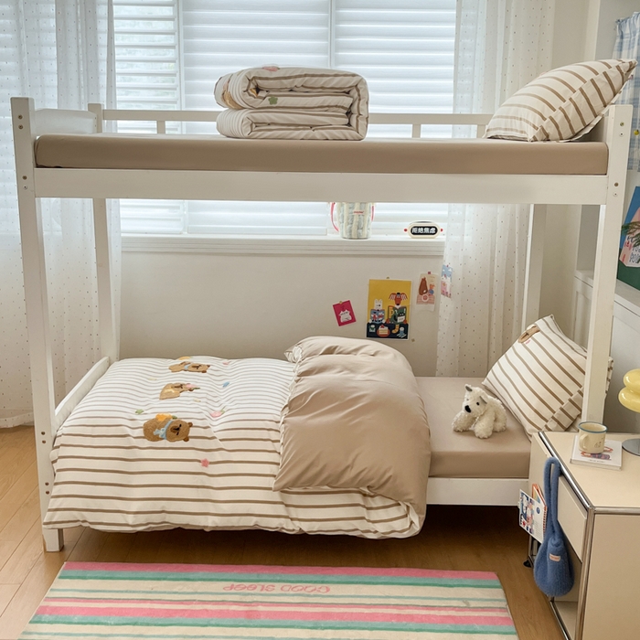 91家纺网 家纺一手货源 找家纺 如一 2025新款A类卡通毛巾绣水洗云朵棉学生宿舍床三件套 卡皮拉