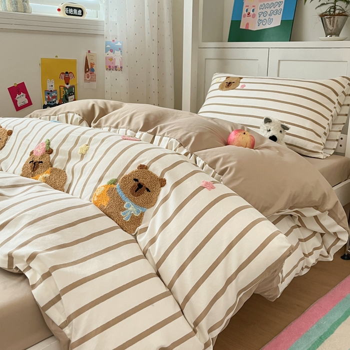 91家纺网 家纺一手货源 找家纺 如一 2025新款A类卡通毛巾绣水洗云朵棉学生宿舍床三件套 卡皮拉