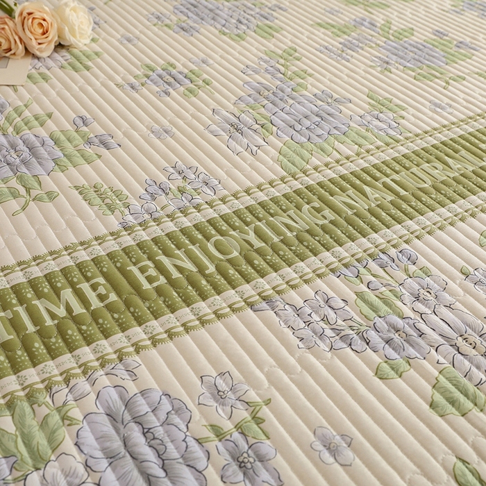 91家纺网 家纺一手货源 找家纺 美达家纺 2025新款全棉夹棉密道款床盖单品床盖床盖单件 风之恋（可定制）