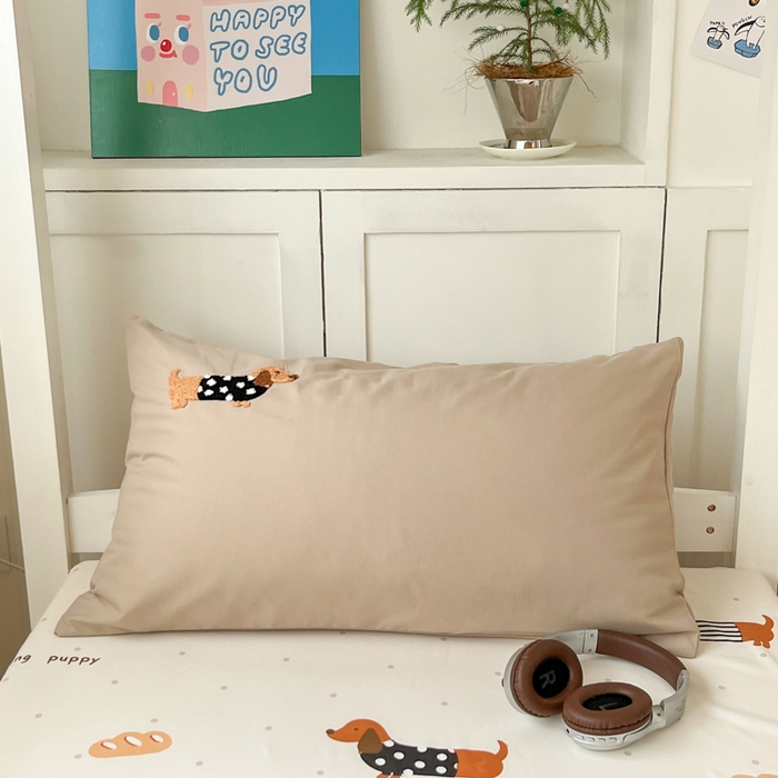 91家纺网 家纺一手货源 找家纺 如一 2025新款A类卡通毛巾绣水洗云朵棉学生宿舍床三件套 腊肠犬