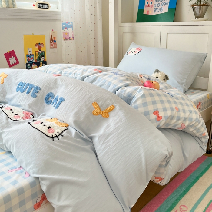 91家纺网 家纺一手货源 找家纺 如一 2025新款A类卡通毛巾绣水洗云朵棉学生宿舍床三件套 蓝格猫