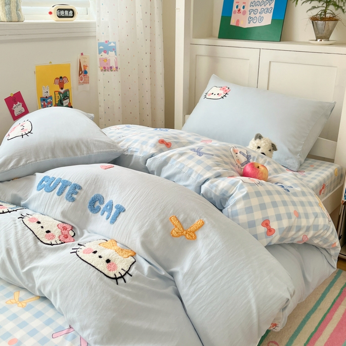 91家纺网 家纺一手货源 找家纺 如一 2025新款A类卡通毛巾绣水洗云朵棉学生宿舍床三件套 蓝格猫