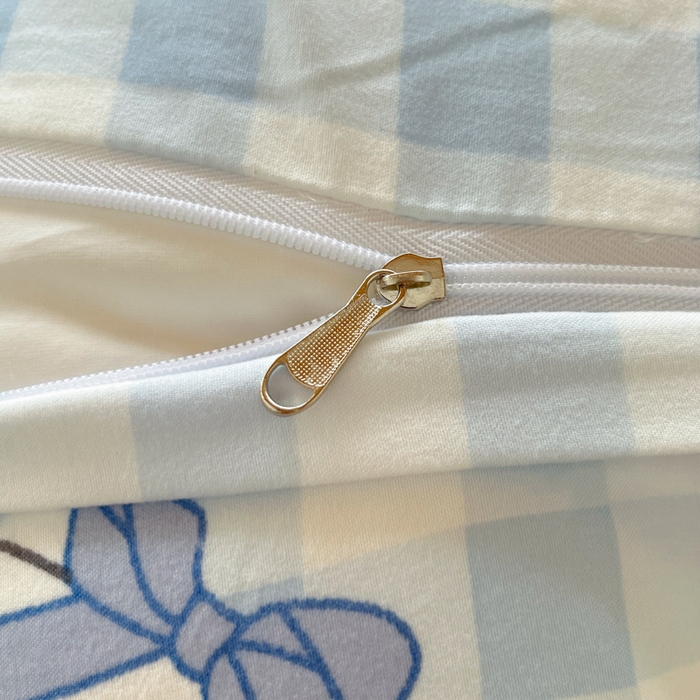 91家纺网 家纺一手货源 找家纺 如一 2025新款A类卡通毛巾绣水洗云朵棉学生宿舍床三件套 蓝格猫