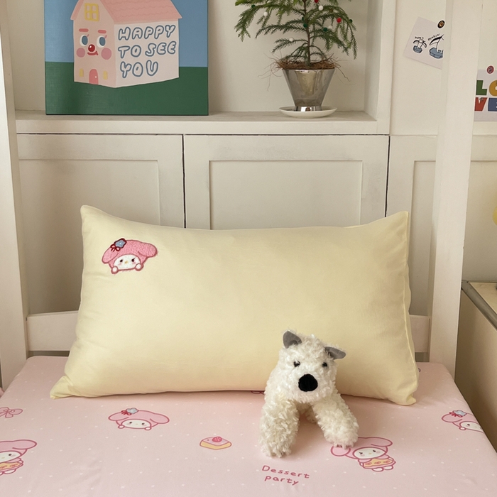 91家纺网 家纺一手货源 找家纺 如一 2025新款A类卡通毛巾绣水洗云朵棉学生宿舍床三件套 美美蒂