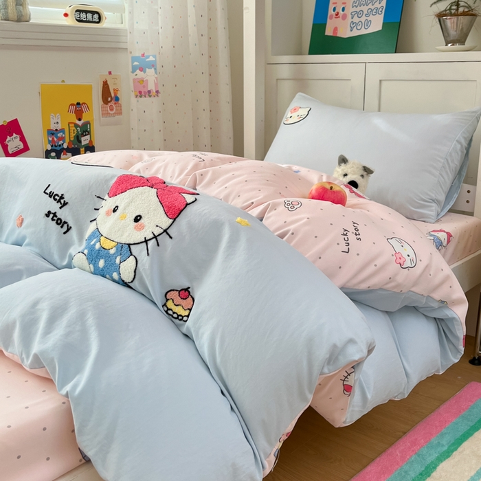 91家纺网 家纺一手货源 找家纺 如一 2025新款A类卡通毛巾绣水洗云朵棉学生宿舍床三件套 淘气猫