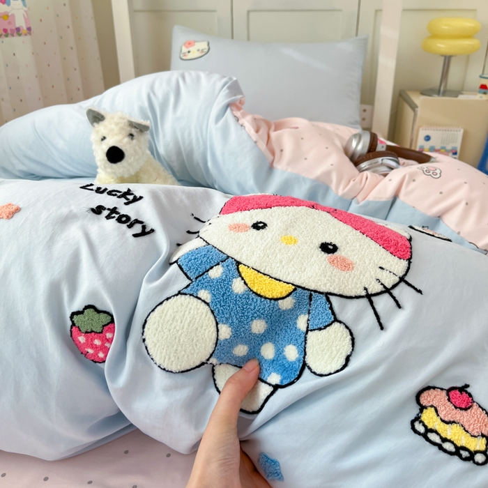 91家纺网 家纺一手货源 找家纺 如一 2025新款A类卡通毛巾绣水洗云朵棉学生宿舍床三件套 淘气猫